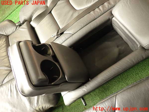 2UPJ-39207385]ボルボ・V70(SB5244W)リアシート 中古_m0003.jpg