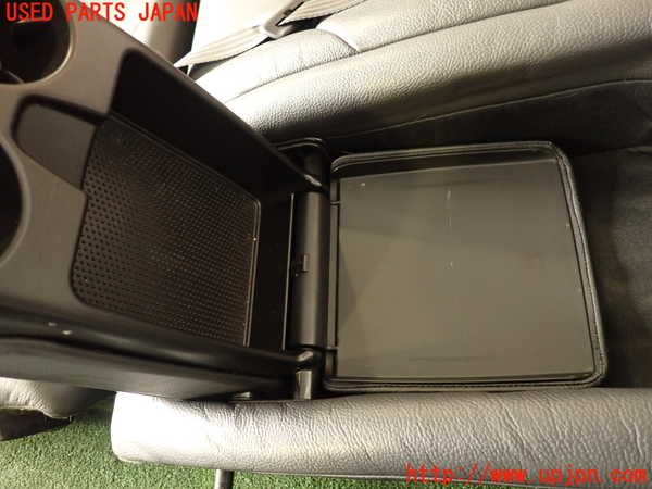 2UPJ-39207385]ボルボ・V70(SB5244W)リアシート 中古_m0004.jpg