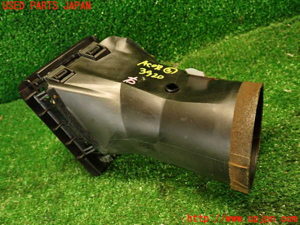 2UPJ-39207527]ボルボ・V70(SB5244W)エアコン吹き出し口2(右) 中古_m0002.jpg