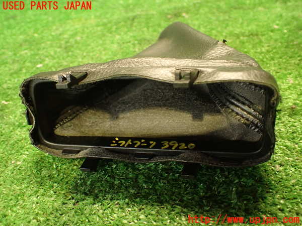 2UPJ-39207575]ボルボ・V70(SB5244W)シフトブーツ 中古_m0005.jpg