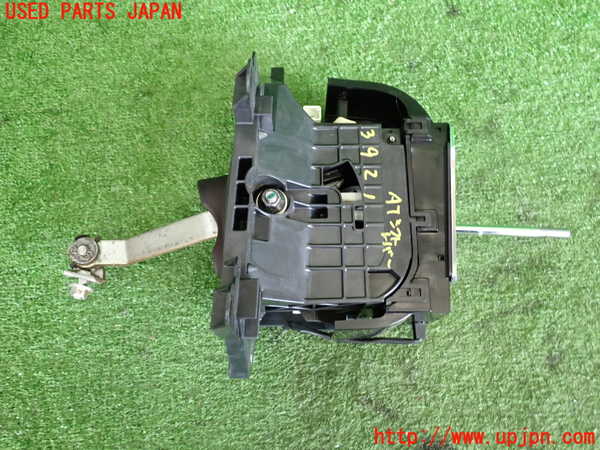 2UPJ-39217555]クラウン ロイヤル(GRS182)ATシフトレバー 中古_m0002.jpg