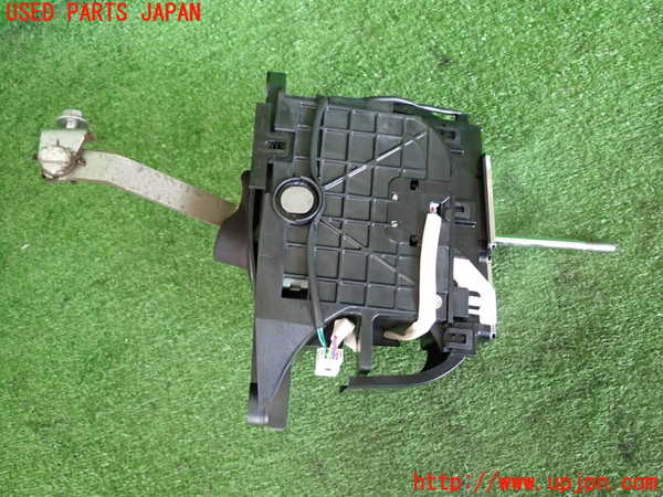 2UPJ-39217555]クラウン ロイヤル(GRS182)ATシフトレバー 中古_m0003.jpg