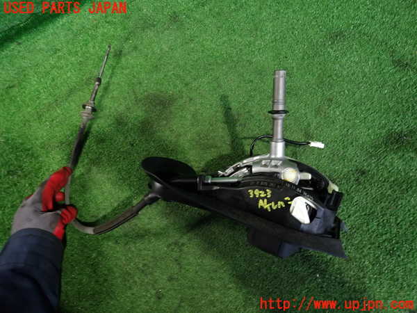 2UPJ-39237555]BMW 318ti(AU20)(E46/5系)ATシフトレバー 中古_m0001.jpg