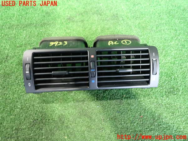 2UPJ-39237526]BMW 318ti(AU20)(E46/5系)エアコン吹き出し口1 (真中) 中古_m0001.jpg