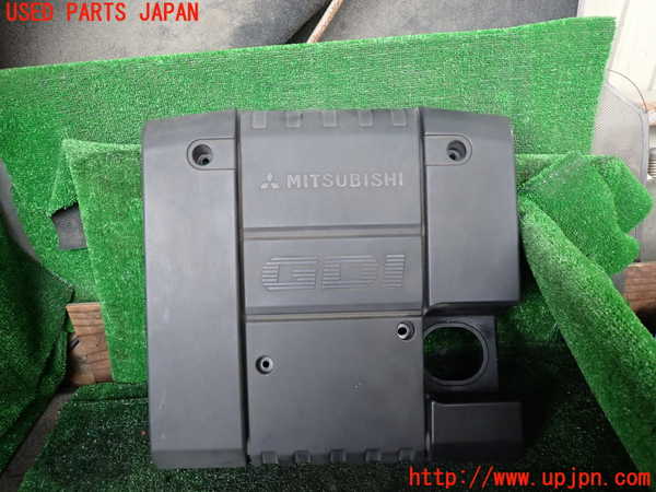 1UPJ-39242160]パジェロ(V75W)エンジンアッパーカバー 中古_m0001.jpg