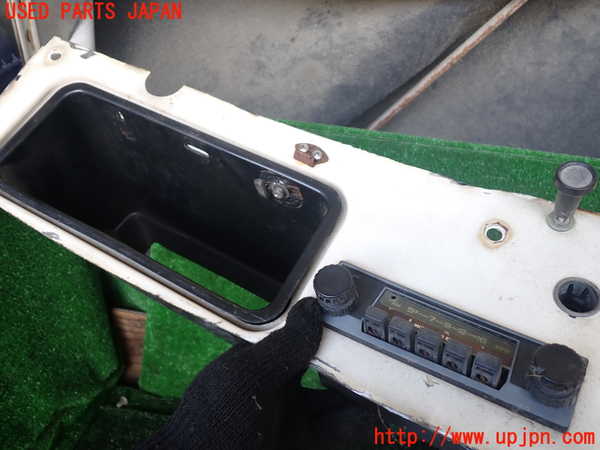 1UPJ-39256470]三菱ジープ(J53)ラジオ 【ジャンク】_m0002.jpg