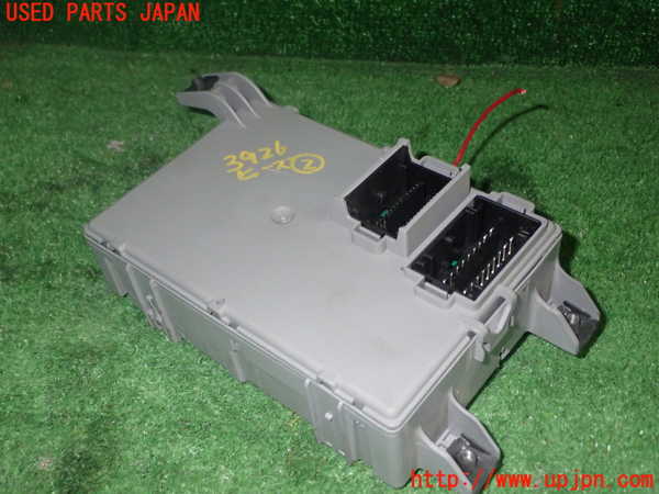 1UPJ-39266742]アバルト・595C(312142)ヒューズボックス2 (室内 助手席側) 中古_m0004.jpg