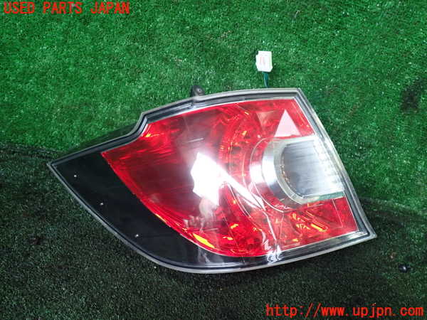 5UPJ-39281536]MPV(LY3P)左テールランプ 中古_m0001.jpg