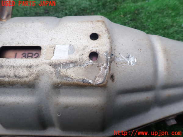 1UPJ-39282661]MPV(LY3P)触媒1 中古_m0003.jpg