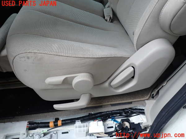 1UPJ-39287175]MPV(LY3P)左2列目シート 中古_m0004.jpg