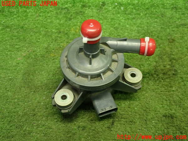 1UPJ-39292110]アクア(AQUA)(NHP10)ウォーターポンプ 中古_m0001.jpg