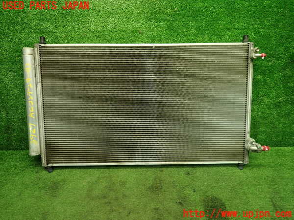 1UPJ-39296031]アクア(AQUA)(NHP10)エアコンコンデンサー1 中古_m0001.jpg