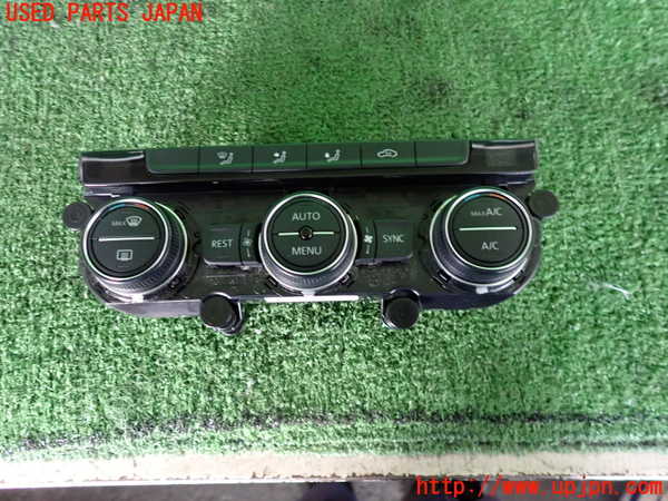 2UPJ-39366066]VW ゴルフ トゥーラン(1TDFG)エアコンスイッチ1 中古_m0001.jpg