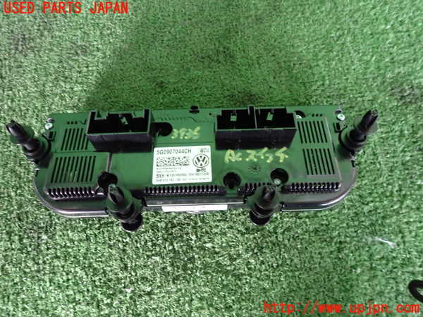 2UPJ-39366066]VW ゴルフ トゥーラン(1TDFG)エアコンスイッチ1 中古_m0002.jpg