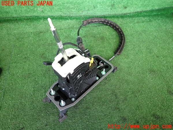 2UPJ-39367555]VW ゴルフ トゥーラン(1TDFG)ATシフトレバー 中古_m0002.jpg