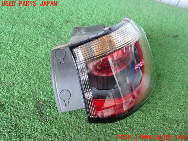 2UPJ-39371530]ジープ・コンパス(M624)右テールランプ 中古_m0002.jpg