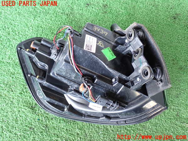 2UPJ-39371530]ジープ・コンパス(M624)右テールランプ 中古_m0003.jpg