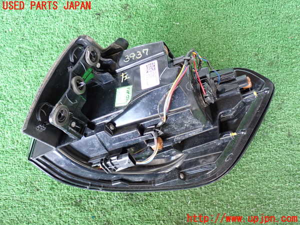 2UPJ-39371536]ジープ・コンパス(M624)左テールランプ 中古_m0003.jpg
