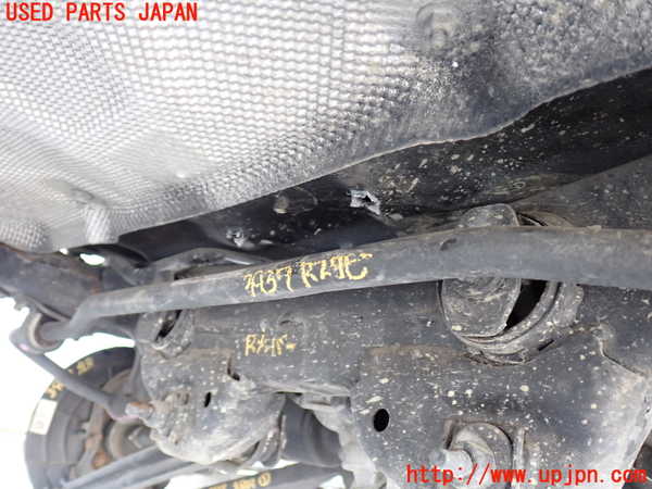 2UPJ-39375445]ジープ・コンパス(M624)リアスタビライザー 中古_m0001.jpg