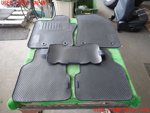 2UPJ-39377800]ジープ・コンパス(M624)フロアマット 中古_m0004.jpg