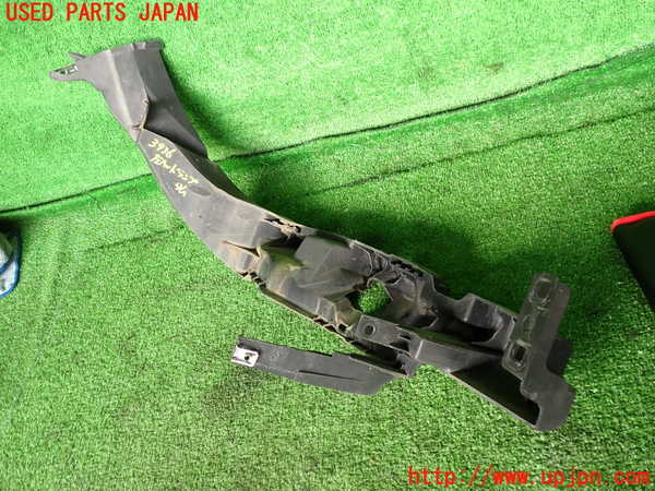 2UPJ-39381142]BMW X1(VL18)(E84系)左ヘッドライトリム 中古_m0003.jpg