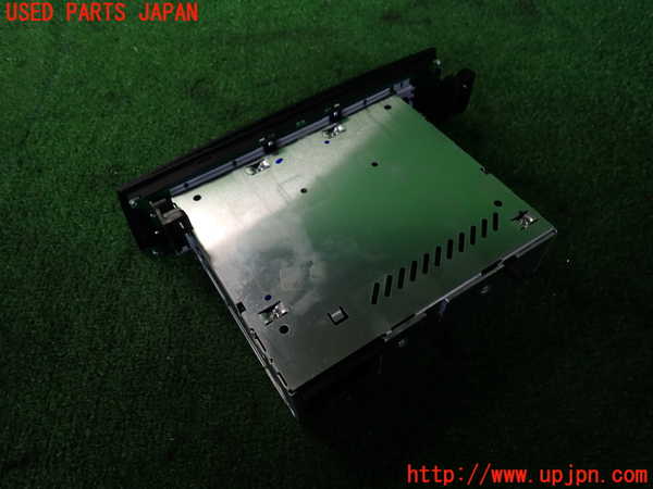 2UPJ-39386480]BMW X1(VL18)(E84系)CDプレーヤー 中古_m0002.jpg