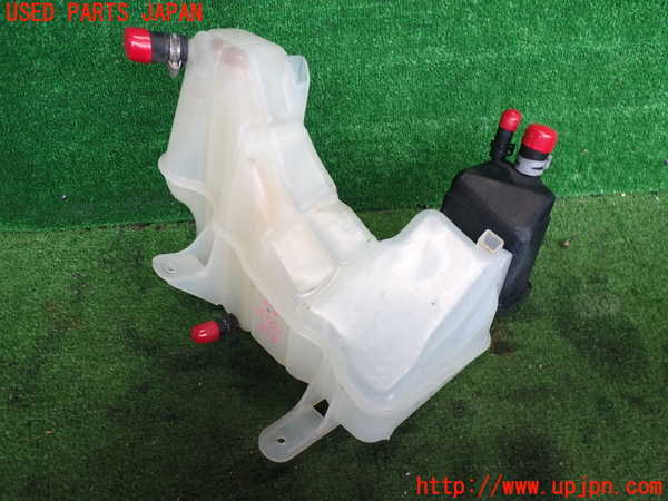 2UPJ-39392410]クライスラー・300C(LX35-)ラジエータータンク 中古_m0002.jpg