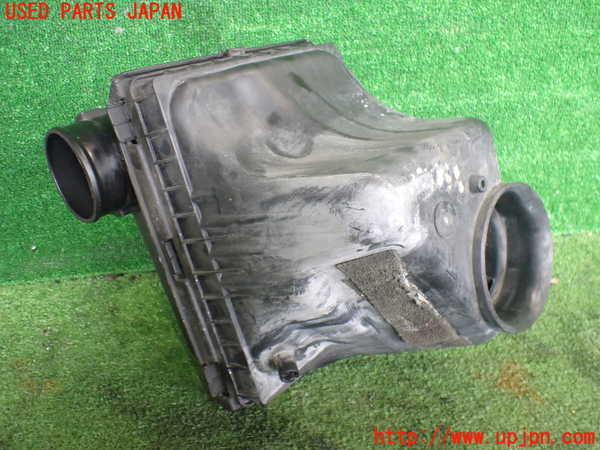 2UPJ-39392560]クライスラー・300C(LX35-)エアクリーナーボックス 中古_m0002.jpg