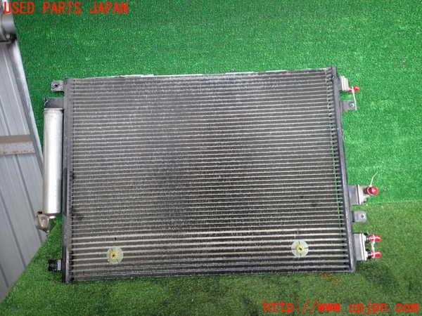 2UPJ-39396031]クライスラー・300C(LX35-)エアコンコンデンサー1 中古_m0001.jpg