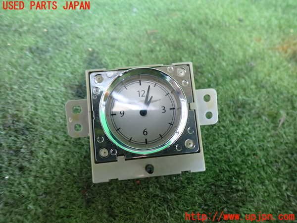 2UPJ-39397850]クライスラー・300C(LX35-)時計 中古_m0001.jpg