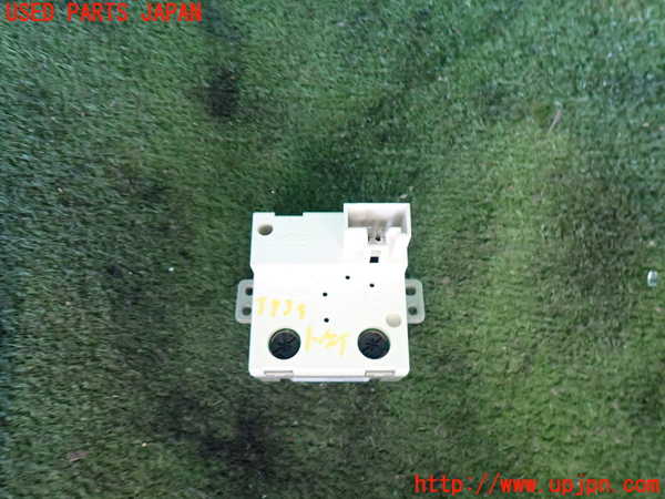 2UPJ-39397850]クライスラー・300C(LX35-)時計 中古_m0002.jpg