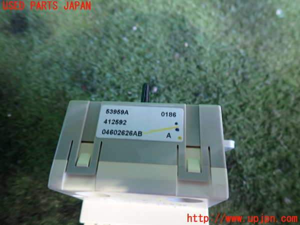 2UPJ-39397850]クライスラー・300C(LX35-)時計 中古_m0003.jpg