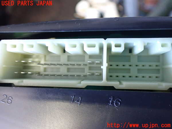 2UPJ-39396170]クライスラー・300C(LX35-)スピードメーター 中古_m0003.jpg