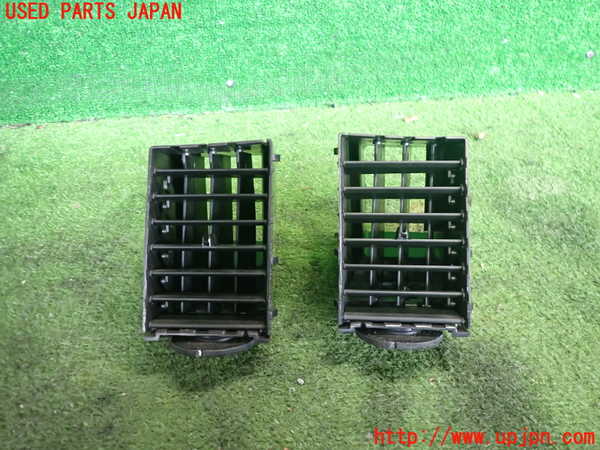 2UPJ-39397526]クライスラー・300C(LX35-)エアコン吹き出し口1(真中) 中古_m0001.jpg