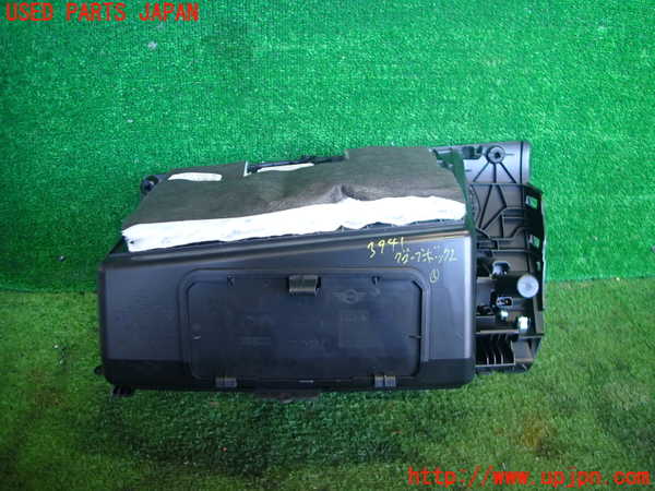 2UPJ-39417516]BMW ミニ(MINI)クーパーD クロスオーバー F60(YT20)グローブボックス1 中古_m0004.jpg