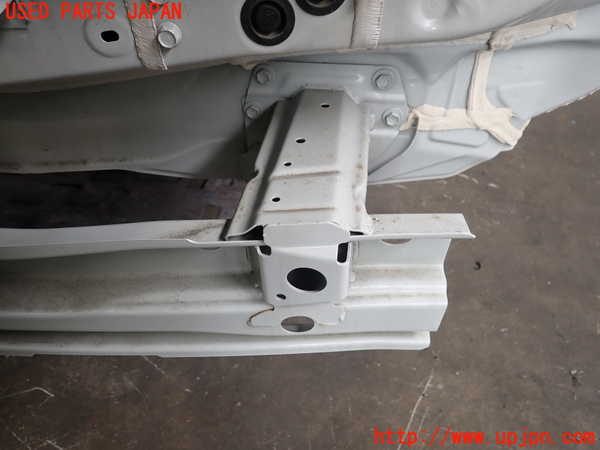 2UPJ-39421614]アウトランダーPHEV(GN0W)リアバンパーホースメント 中古_m0003.jpg