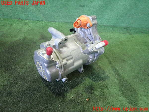 2UPJ-39426025]アウトランダーPHEV(GN0W)エアコンコンプレッサー 中古_m0002.jpg