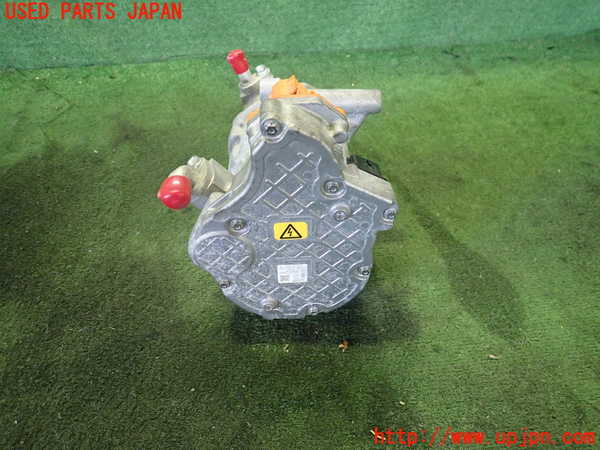 2UPJ-39426025]アウトランダーPHEV(GN0W)エアコンコンプレッサー 中古_m0003.jpg