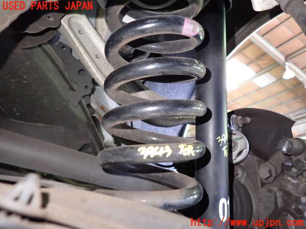 1UPJ-39435100]ベンツ C180 W204(204049)右リアスプリング 中古_m0001.jpg