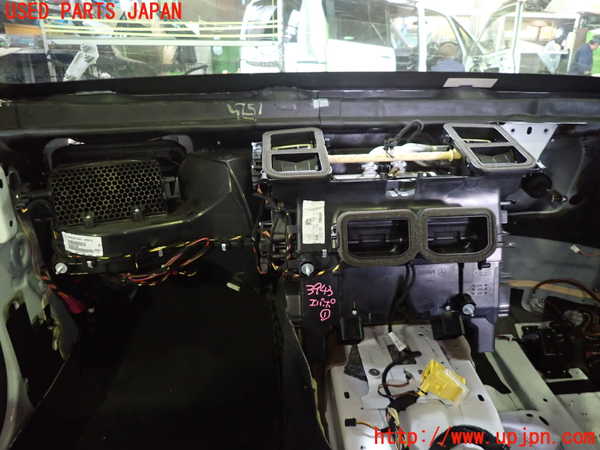 1UPJ-39436081]ベンツ C180 W204(204049)エバポレーター1 中古_m0001.jpg