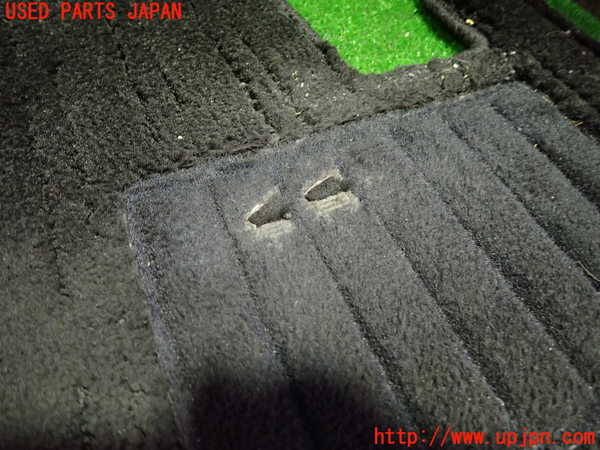 1UPJ-39437800]ベンツ C180 W204(204049)フロアマット 中古_m0002.jpg
