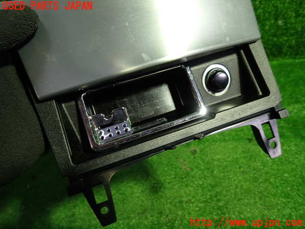 1UPJ-39437821]ベンツ C180 W204(204049)灰皿1 中古_m0002.jpg
