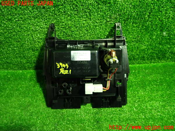1UPJ-39437821]ベンツ C180 W204(204049)灰皿1 中古_m0004.jpg