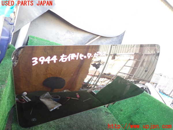 1UPJ-39441370]ハイエースワゴン100系(KZH106W)右サイドセンターガラス 中古(M2A55)_m0001.jpg