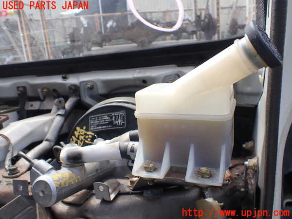 1UPJ-39444050]ハイエースワゴン100系(KZH106W)ブレーキマスターシリンダー 中古_m0001.jpg