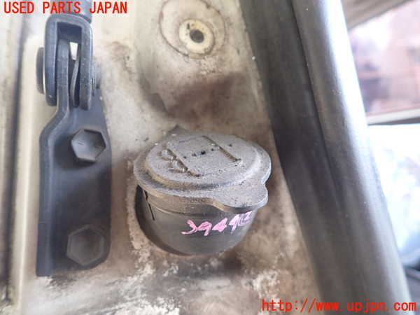 1UPJ-39446792]ハイエースワゴン100系(KZH106W)ウォッシャータンク2 中古_m0001.jpg