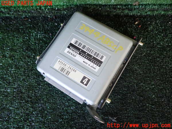 1UPJ-39446125]ハイエースワゴン100系(KZH106W)ABSコンピューター 中古_m0001.jpg