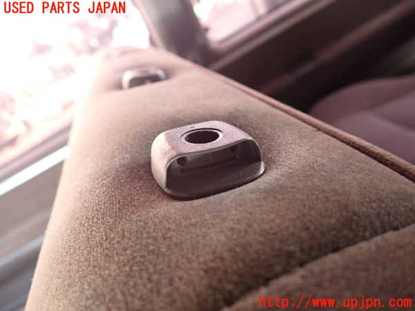 1UPJ-39447145]ハイエースワゴン100系(KZH106W)右2列目シート 中古_m0005.jpg