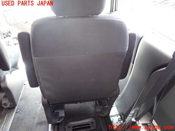 1UPJ-39457145]デリカD：5(CV1W)右2列目シート 中古_m0004.jpg
