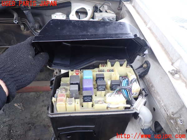 1UPJ-39466741]クラウン 4ドア ハードトップ(GS151H)ヒューズボックス1 中古_m0002.jpg